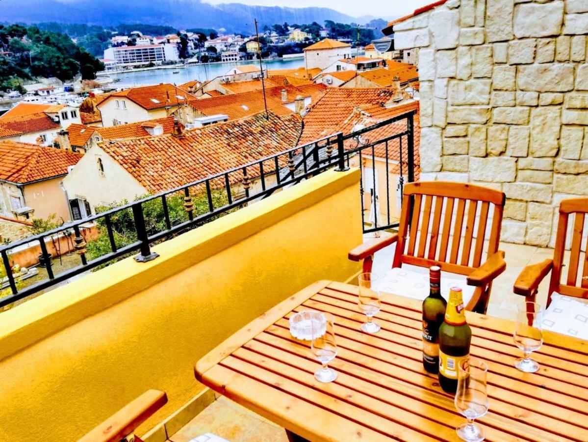 Апартаменты Lux Attic Old Town Rab Раб Экстерьер фото